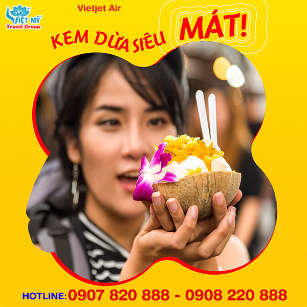 Thưởng thức món Kem Dừa mát lạnh 