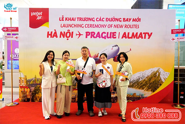 Vietjet khai trương đường bay mới Hà Nội - Almaty/Praha